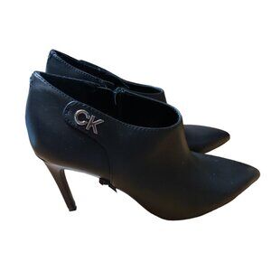 Calvin Klein Hally 2 Size 11 M Black Leather Womenss Fashion Boots Heels NWOT